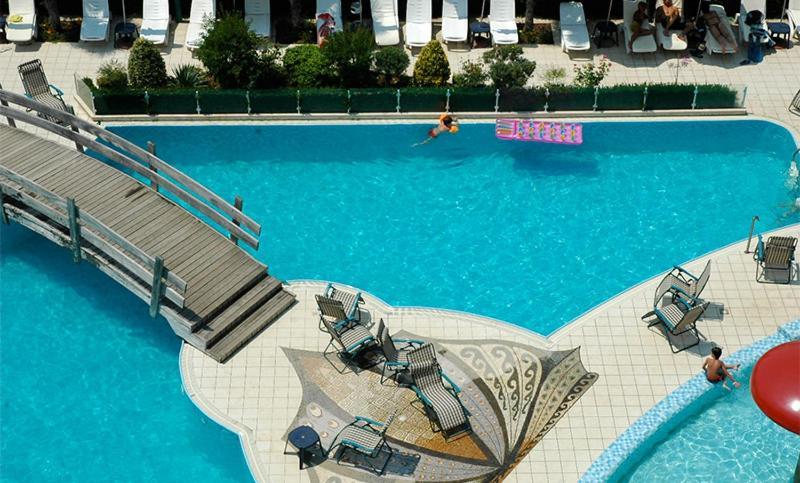 Vela Hotel Restaurant โกเลม ภายนอก รูปภาพ