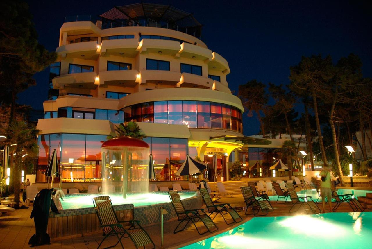 Vela Hotel Restaurant โกเลม ภายนอก รูปภาพ